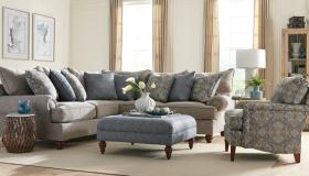 Hickorycraft 7970 Sectional